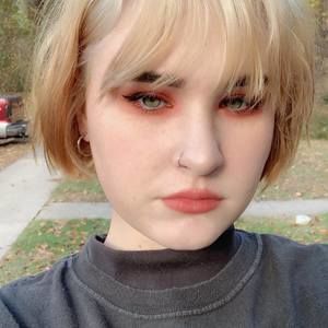 Meet your Posher, Hailey